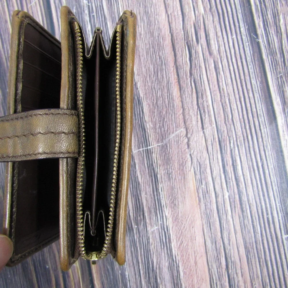 Coach Signature Wallet Zipper Top Bifold‎ Buckle